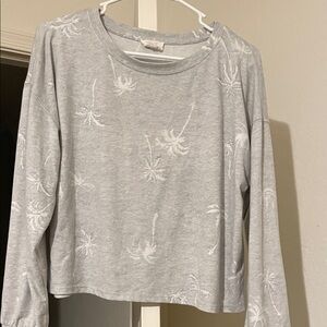 Cozie by Pink Rose Cozy Winter Soft Gray and White Women's Top size Large